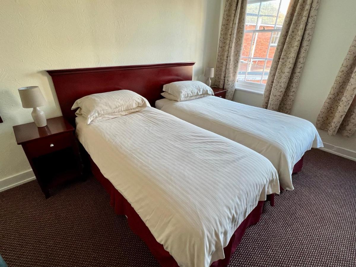 Calverts Hotel - Newport, Isle Of Wight Newport  Zewnętrze zdjęcie